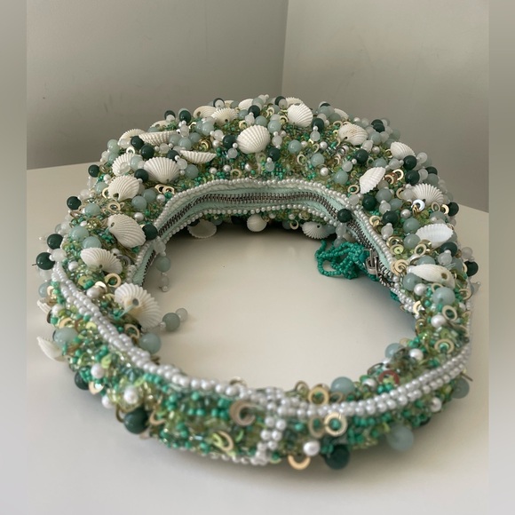 Seashell Beaded Bag - Picture 7 of 11